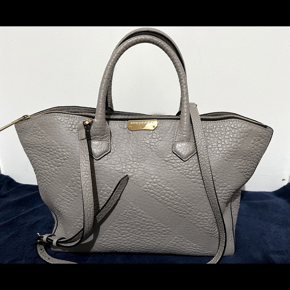 Authentic BURBERRY Dewsburry Convertible Tote Check Embossed Leather Medium Size